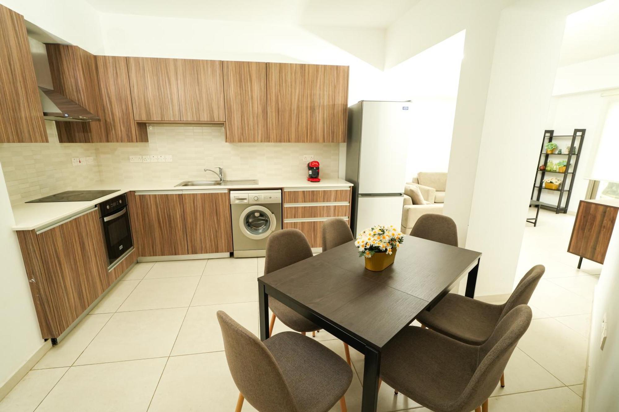 Halcyon Central Apartment Larnaca Exterior photo